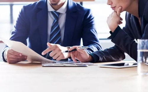 sebraAn enormous number of MBAs are former consultants so you need to stand out