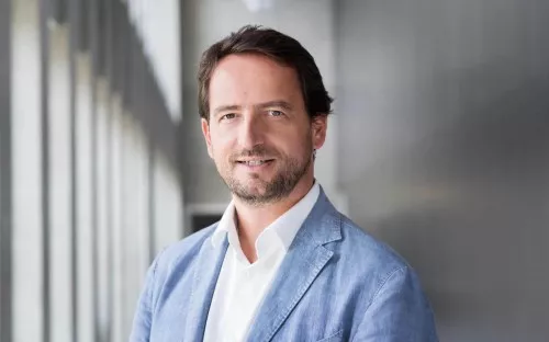 Benoit worked in marketing at  AT Kearney before joining HEC Paris three years ago