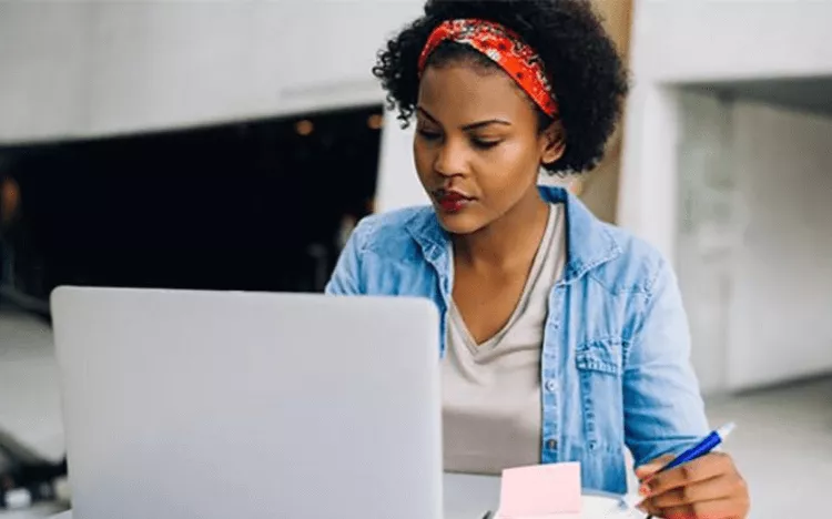 MBA essays come in all shapes and sizes and the questions format lengths and deadlines for essay submission vary between business schools